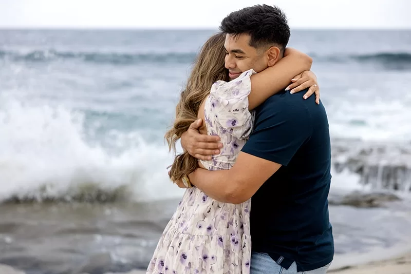 Heartwarming Couple Photoshoot After Surprise Proposal